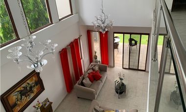 VENDO CASA RESIDENCIAL - LA CHORRERA SECTOR SANTA CLARA