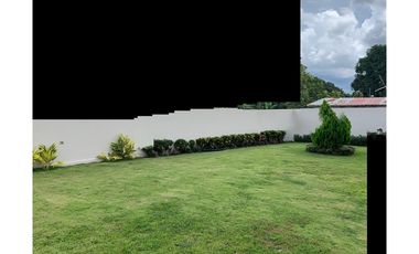VENDO CASA RESIDENCIAL - LA CHORRERA SECTOR SANTA CLARA