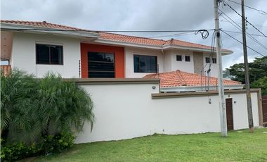 VENDO CASA RESIDENCIAL - LA CHORRERA SECTOR SANTA CLARA