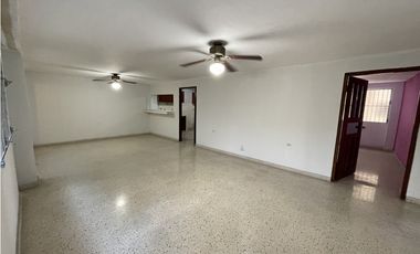 Venta de Casa con Dos Residencias Independientes en Betania, Panama