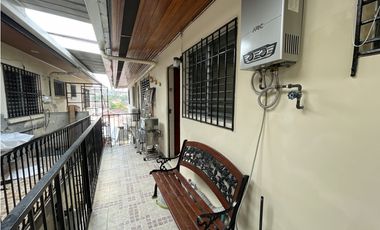 Venta de Casa con Dos Residencias Independientes en Betania, Panama