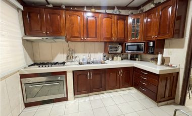 Venta de Casa con Dos Residencias Independientes en Betania, Panama