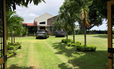 Venta de casa de playa en Costa Esmeralda, San Carlos, Panamá