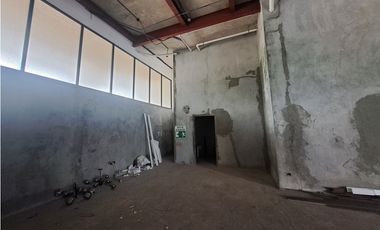 SE ALQUILA LOCAL COMERCIAL EN GREENWOOD PLAZA, TUMBA MUERTO