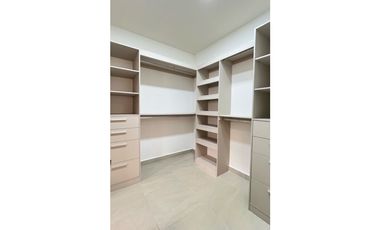 CASAS UNIFAMILIARES EN PASEO DEL NORTE