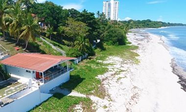 Venta de Casa Frente al mar en Playa Corona, San Carlos