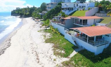 Venta de Casa Frente al mar en Playa Corona, San Carlos