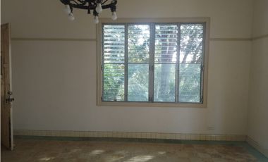 Casa con vista al canal de Panamá