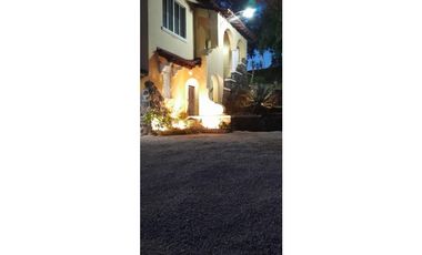 Casa con vista al canal de Panamá