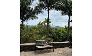 Casa con vista al canal de Panamá