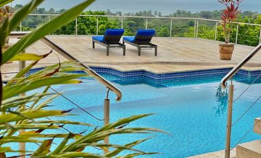 Spacious home with stunning ocean views