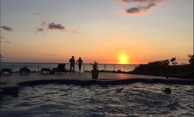 Spacious home with stunning ocean views