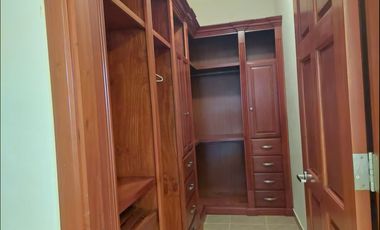 Spacious home with stunning ocean views