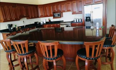 Spacious home with stunning ocean views