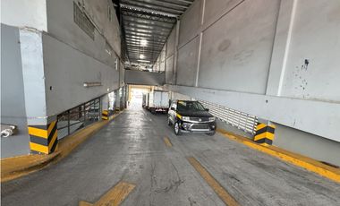 GALERA COMERCIAL EN BELLA VISTA