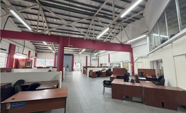 GALERA COMERCIAL EN BELLA VISTA