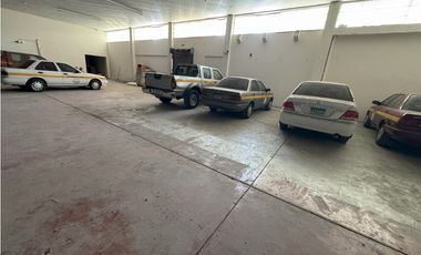 GALERA COMERCIAL EN BELLA VISTA