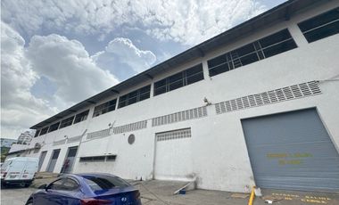 GALERA COMERCIAL EN BELLA VISTA