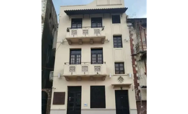 Melissa Foster Luxury Vende en Casco Antiguo Edificio MF599