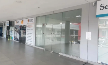 Melissa Foster Luxury Vende Local en Centennial Plaza MF727