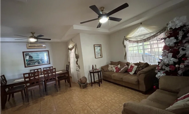Melissa Foster Luxury Vende Casa en Villa Zaita MF918