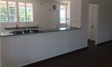 Melissa Foster Luxury Vende Casa en Los Rios MF966