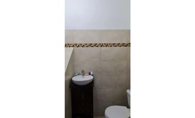Melissa Foster Alquila/Vende Oficina en Edison Park MF806
