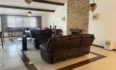 SE VENDE CASA EN CERRO AZUL