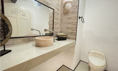 SE VENDE CASA EN CERRO AZUL