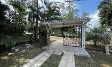 SE VENDE CASA EN CERRO AZUL