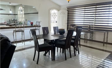 SE VENDE CASA EN CERRO AZUL