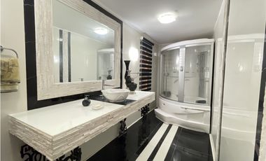 SE VENDE CASA EN CERRO AZUL