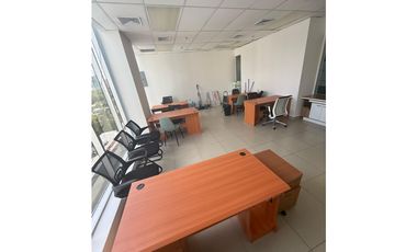 ALQUILER OFICINA AMOBLADA CALLE 50