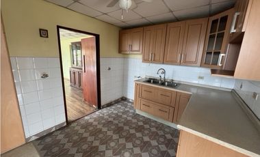 SE VENDEN DOS CASAS EN BETANIA