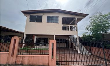 SE VENDEN DOS CASAS EN BETANIA