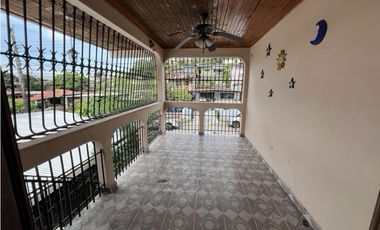 SE VENDEN DOS CASAS EN BETANIA