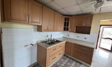 SE VENDEN DOS CASAS EN BETANIA
