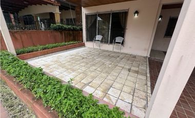 SE VENDEN DOS CASAS EN BETANIA
