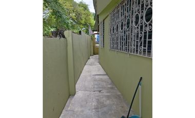 Casa en venta  Urbanización Chanis, Parque Lefevre