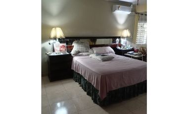 Casa en venta  Urbanización Chanis, Parque Lefevre