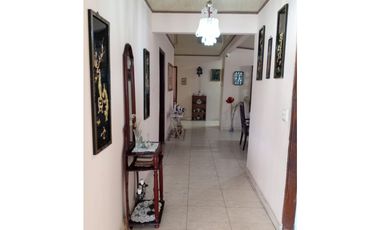 Casa en venta  Urbanización Chanis, Parque Lefevre