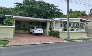 Casa en venta  Urbanización Chanis, Parque Lefevre