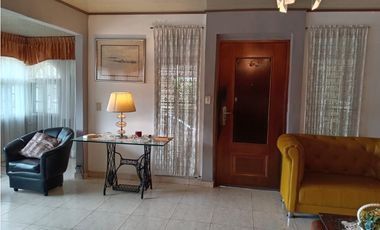 Casa en venta  Urbanización Chanis, Parque Lefevre