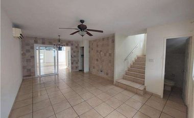 VENTA CASA EN BRISAS DEL GOLF PH ALPES