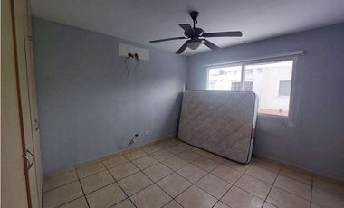 VENTA CASA EN BRISAS DEL GOLF PH ALPES