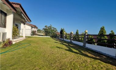 Se vende casa en el Higo de San Carlos