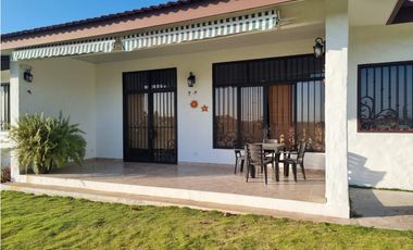 Se vende casa en el Higo de San Carlos