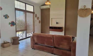 Se vende casa en el Higo de San Carlos