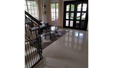 Se Vende Casa en Villa Valencia, Costa Sur