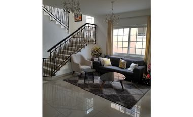 Se Vende Casa en Villa Valencia, Costa Sur